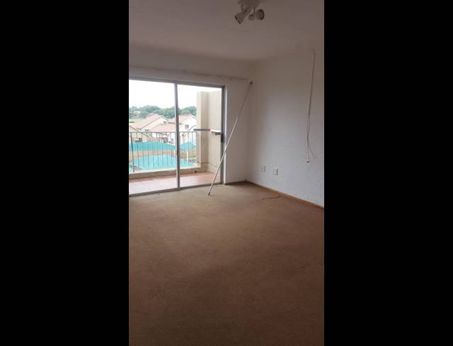 2 BEDROOM PROPERTY TO RENT IN SONNEVELD